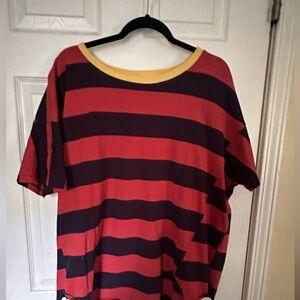 EASEL! NWOT! Oversized casual t-shirt! Size large! Orange and Navy blue.